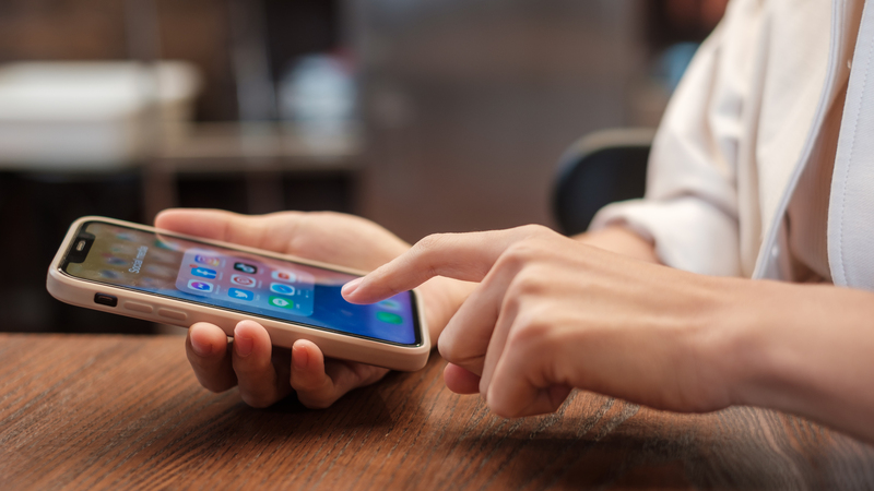 WhatsAppで浮気の兆候を確認する方法！パートナーの行動が怪しいと感じる方必見